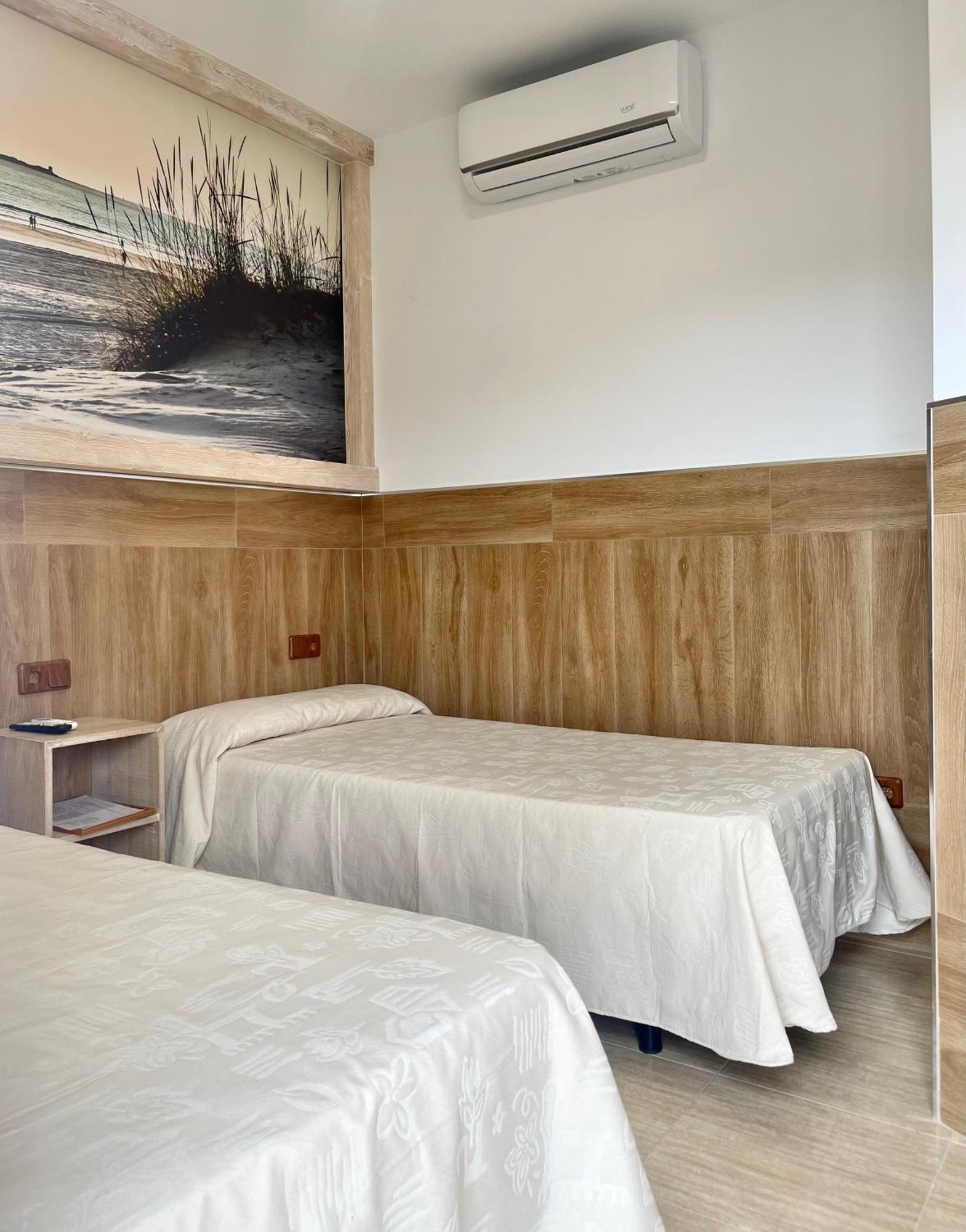 Hostal Noli ชิกลานา เด ลา ฟรอนเตรา ภายนอก รูปภาพ